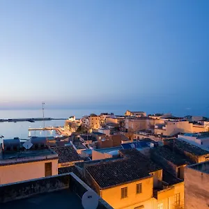 Appartamento Sicilia Ovest - Domus Mariae Charming With Balcony, Castellammare del Golfo